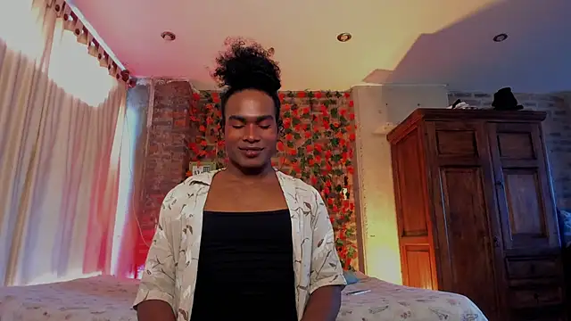 Snapshot of LaGoldenBitch chatting on January 11, 2026, 2:00 pm LaGoldenBitch online show from January 11, 2026, 2:00 pm