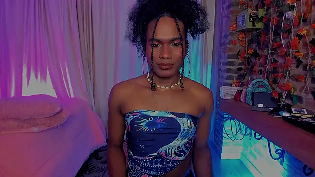 LaGoldenBitch online show from February 13, 2026, 10:33 am