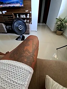 Snapshot of Zepouvinho chatting on February 24, 2026, 3:54 pm Zepouvinho online show from February 24, 2026, 3:54 pm