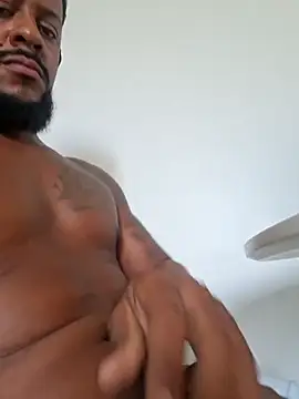 Snapshot of Zepouvinho chatting on March 2, 2026, 2:46 pm Zepouvinho online show from March 2, 2026, 2:46 pm