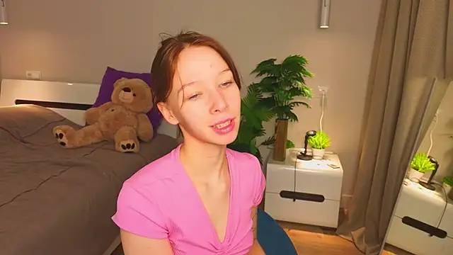 Snapshot of LilyPoetry_ chatting on December 15, 2025, 11:25 am LilyPoetry online show from December 15, 2025, 11:25 am