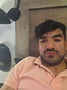 piggylatino online show from April 19, 2026, 11:53 am