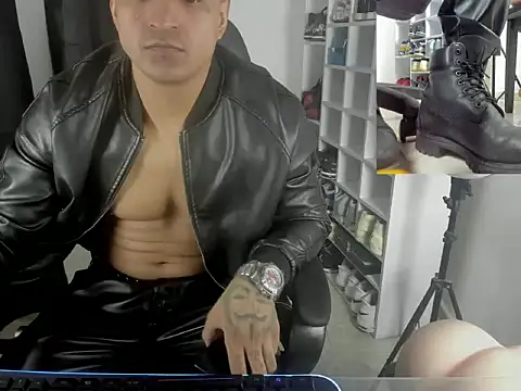 Snapshot of master_leather chatting on November 17, 2025, 7:58 am master leather online show from November 17, 2025, 7:58 am