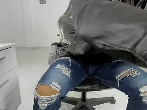 master leather online show from March 26, 2026, 1:49 pm