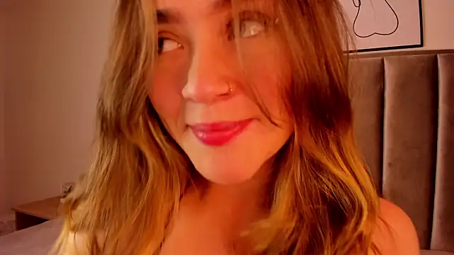 Snapshot of Kate_Winslet_ chatting on December 2, 2025, 7:20 pm Kate Winslet online show from December 2, 2025, 7:20 pm