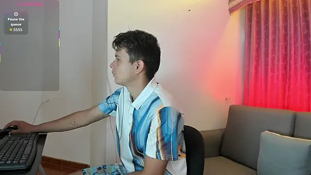 Snapshot of Hospick_white chatting on November 15, 2025, 5:20 pm Hospick white online show from November 15, 2025, 5:20 pm