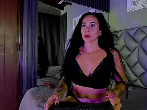 Snapshot of May-Clanfort chatting on November 26, 2025, 1:12 pm May-Clanfort online show from November 26, 2025, 1:12 pm