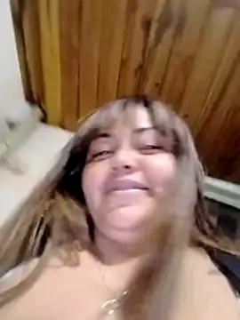 Snapshot of la_beba20 chatting on December 19, 2025, 2:13 pm la beba20 online show from December 19, 2025, 2:13 pm