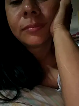 Aleja-198522 online show from November 15, 2025, 1:51 pm