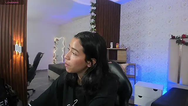 Snapshot of Joselyn_tay chatting on April 24, 2026, 7:27 pm Joselyn tay online show from April 24, 2026, 7:27 pm