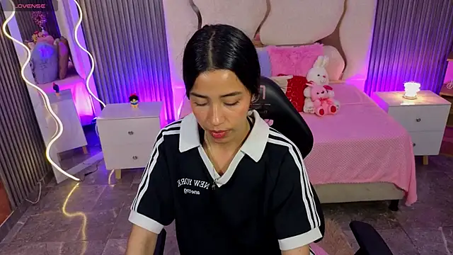Snapshot of Joselyn_tay chatting on April 27, 2026, 12:36 pm Joselyn tay online show from April 27, 2026, 12:36 pm