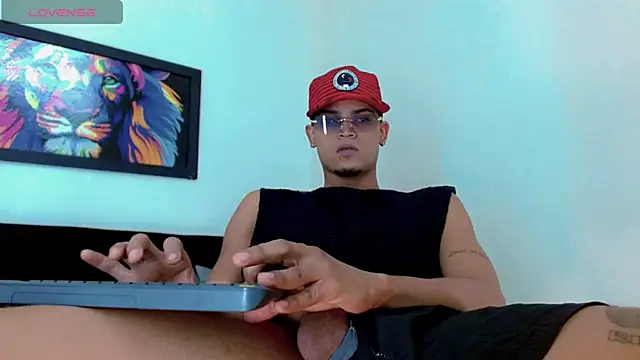 Snapshot of Isaacas_ chatting on November 17, 2025, 11:27 am Isaacas online show from November 17, 2025, 11:27 am