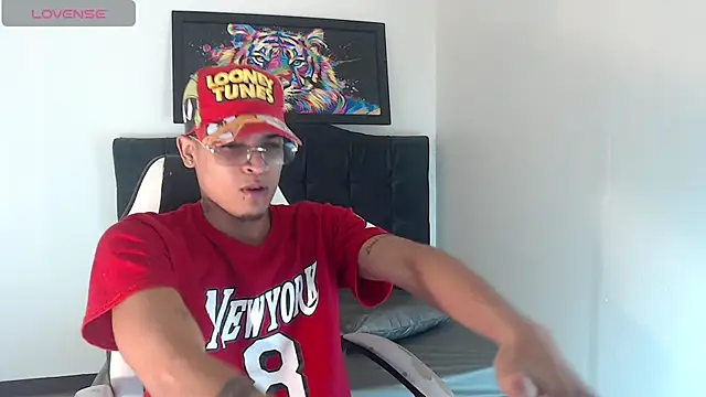 Snapshot of Isaacas_ chatting on November 30, 2025, 11:25 am Isaacas online show from November 30, 2025, 11:25 am