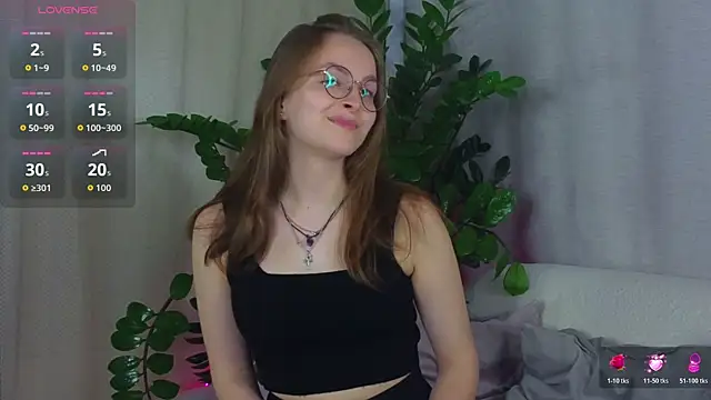 MadisonSmitt online show from November 27, 2025, 5:09 am