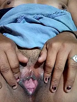 Snapshot of Hot_kamla chatting on November 13, 2025, 6:45 am Hot kamla online show from November 13, 2025, 6:45 am