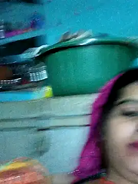 Snapshot of Hot_kamla chatting on November 16, 2025, 8:47 pm Hot kamla online show from November 16, 2025, 8:47 pm