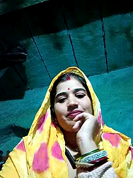 Snapshot of Hot_kamla chatting on December 18, 2025, 3:29 pm Hot kamla online show from December 18, 2025, 3:29 pm