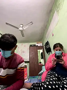 Cute hotzara online show from January 12, 2026, 5:01 am