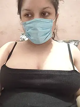 Snapshot of Cute_hotzara chatting on July 17, 2026, 8:43 am Cute hotzara online show from July 17, 2026, 8:43 am