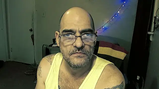 Snapshot of MrBigginTX chatting on February 18, 2026, 8:32 am MrBigginTX online show from February 18, 2026, 8:32 am