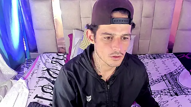 Sexybigjefffx online show from November 14, 2025, 8:18 pm