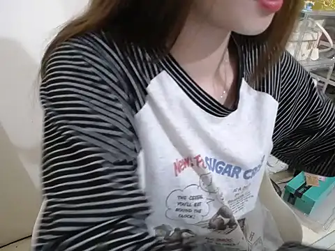 Jumi sexy online show from March 18, 2026, 11:52 pm