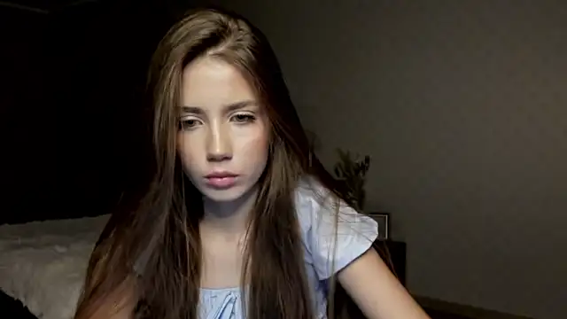 Aurora Glow21 online show from November 16, 2025, 11:16 am