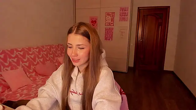 Snapshot of Aurora_Glow21 chatting on April 26, 2026, 12:58 pm Aurora Glow21 online show from April 26, 2026, 12:58 pm