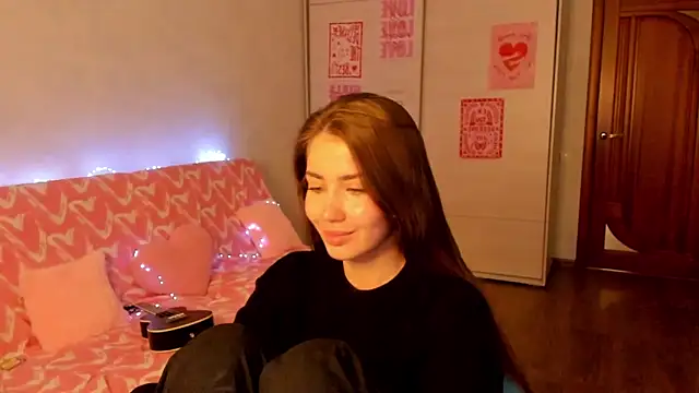 Snapshot of Aurora_Glow21 chatting on May 5, 2026, 4:42 am Aurora Glow21 online show from May 5, 2026, 4:42 am