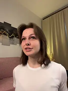 Shy Vivi online show from May 30, 2026, 1:19 pm