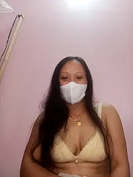 Snapshot of t-t-babe chatting on November 12, 2025, 1:44 pm t-t-babe online show from November 12, 2025, 1:44 pm