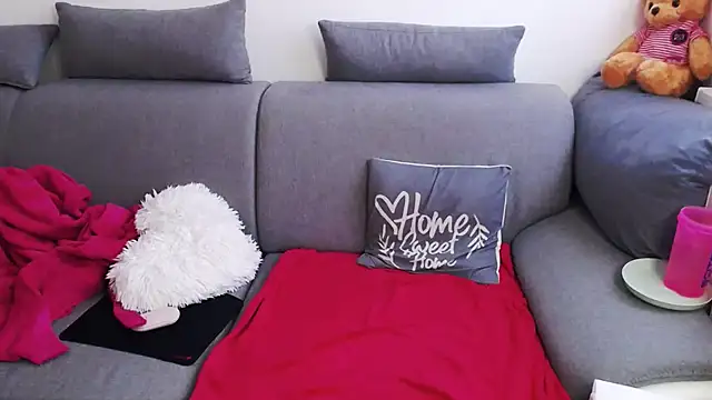 LolaSweetButPsycho7 online show from April 1, 2026, 1:41 pm