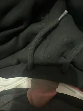 Snapshot of kangro_80 chatting on December 15, 2025, 9:08 pm kangro 80 online show from December 15, 2025, 9:08 pm