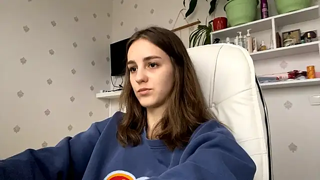 Snapshot of SweetieKatie chatting on November 21, 2025, 12:15 pm SweetieKatie online show from November 21, 2025, 12:15 pm