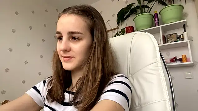 Snapshot of SweetieKatie chatting on December 1, 2025, 8:19 am SweetieKatie online show from December 1, 2025, 8:19 am