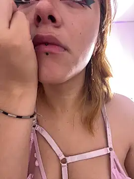 NinaSakura Eup online show from November 18, 2025, 11:36 am