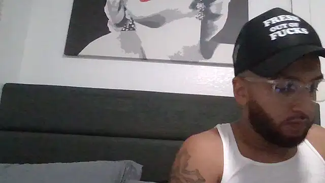 jloco954 online show from November 17, 2025, 5:46 am