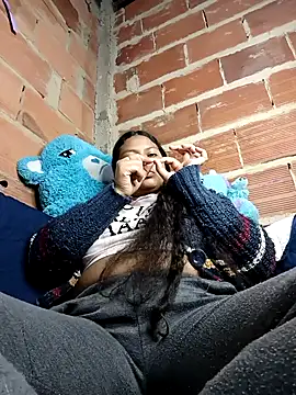 Snapshot of Sweet_Milk03 chatting on November 28, 2025, 10:45 pm Sweet Milk03 online show from November 28, 2025, 10:45 pm