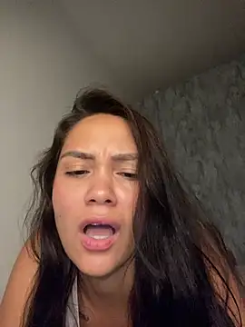 carolsapequinha online show from March 15, 2026, 12:11 pm