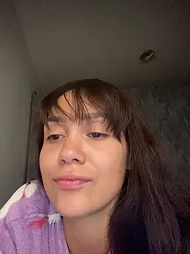 carolsapequinha online show from May 22, 2026, 4:41 am