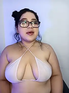 Snapshot of Sweety_chloe chatting on November 27, 2025, 2:19 pm Sweety chloe online show from November 27, 2025, 2:19 pm