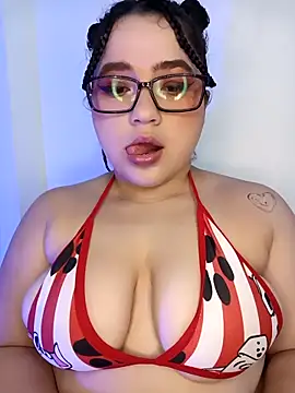 Snapshot of Sweety_chloe chatting on December 3, 2025, 3:21 pm Sweety chloe online show from December 3, 2025, 3:21 pm