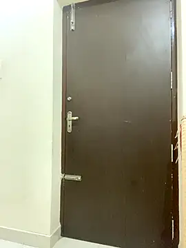 Snapshot of calibrow chatting on November 17, 2025, 3:45 am calibrow online show from November 17, 2025, 3:45 am