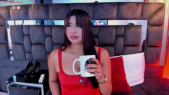 IssaJones  online show from April 16, 2026, 8:20 pm