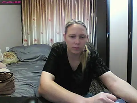 Snapshot of JenniDeep chatting on January 16, 2026, 11:25 am JenniDeep online show from January 16, 2026, 11:25 am
