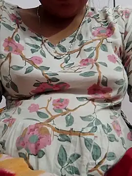 Snapshot of isha_sharma2002 chatting on November 24, 2025, 6:07 pm isha sharma2002 online show from November 24, 2025, 6:07 pm