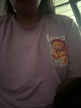 Snapshot of isha_sharma2002 chatting on February 19, 2026, 3:02 am isha sharma2002 online show from February 19, 2026, 3:02 am