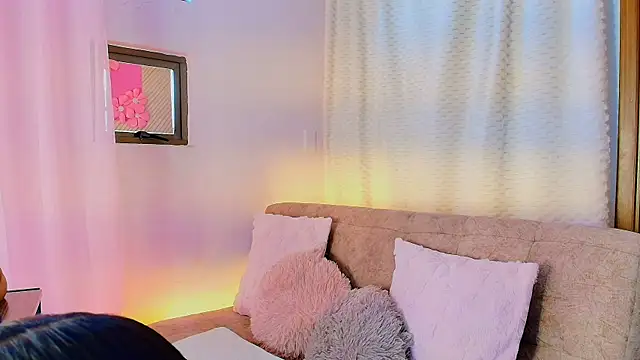 lizzy kane online show from March 29, 2026, 8:09 pm