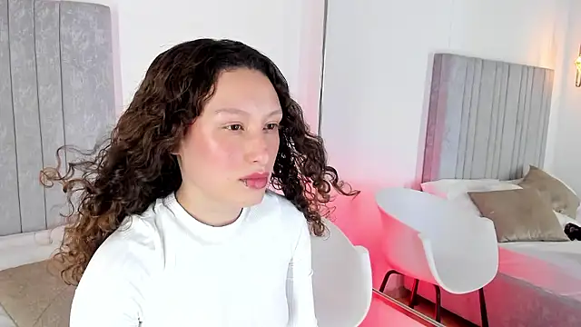 Martina 077 online show from January 17, 2026, 7:17 pm