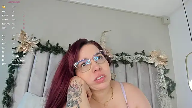 Snapshot of AnnaNoval_10 chatting on December 1, 2025, 12:32 pm AnnaNoval 10 online show from December 1, 2025, 12:32 pm